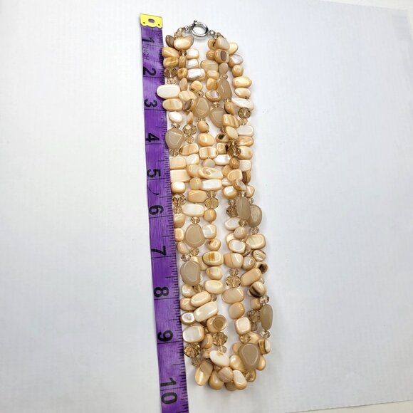 Pastel Beige Mother of Pearl Necklace Shell Bead Chips Three Strand Bib Necklace - Picture 10 of 10